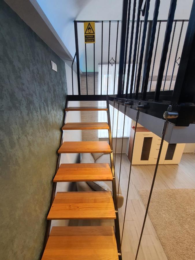Belvarosi Exkluziv Loft Debreţin Exterior foto
