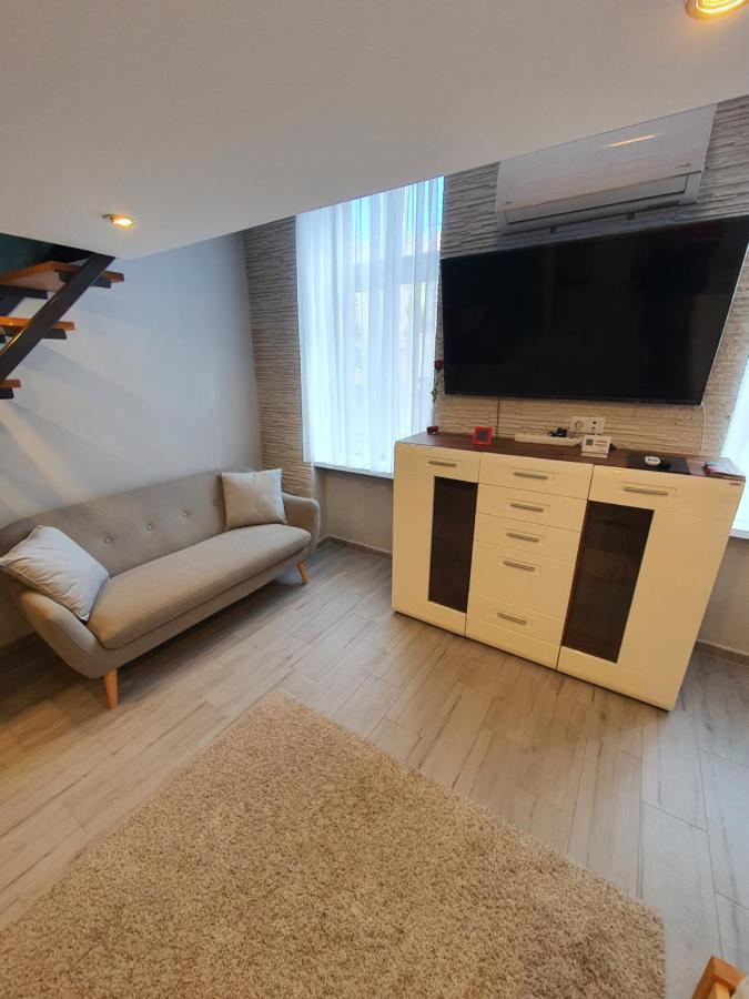 Belvarosi Exkluziv Loft Debreţin Exterior foto